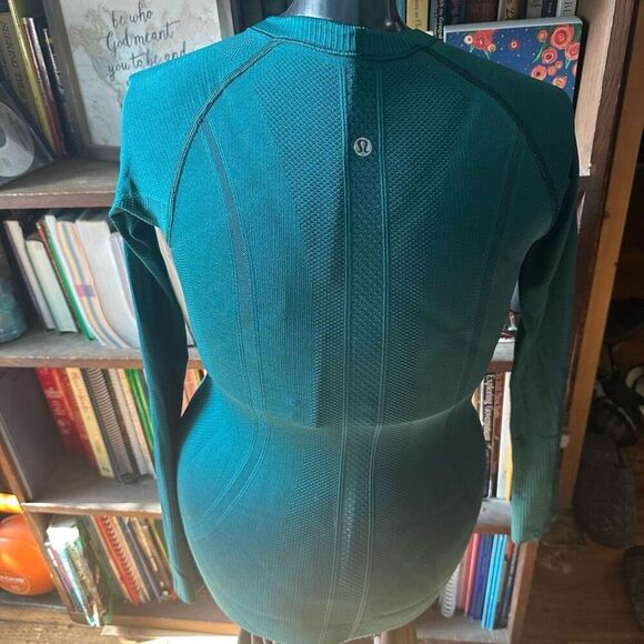 Lululemon Swiftly tech Athleisure size 4 long sleeve top - Picture 5 of 6